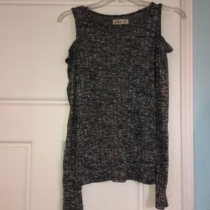 Cold shoulder fitted sweater